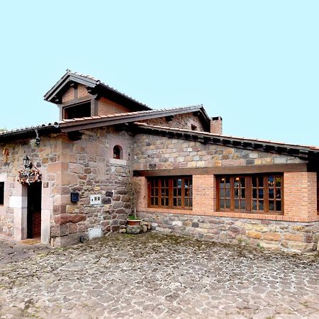Casa De Campo El Midiaju Para 8 Personas Carmona (Cantabria) Exterior foto
